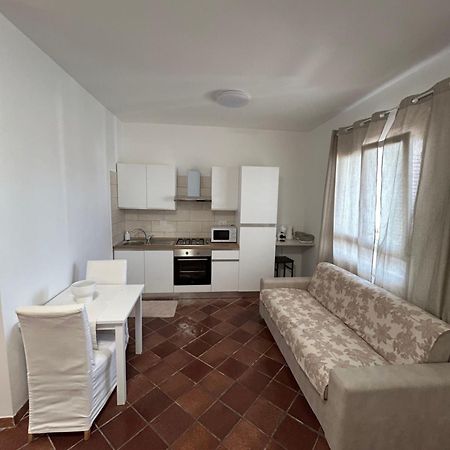 Fly & Stay Apartments Fiumicino Bagian luar foto