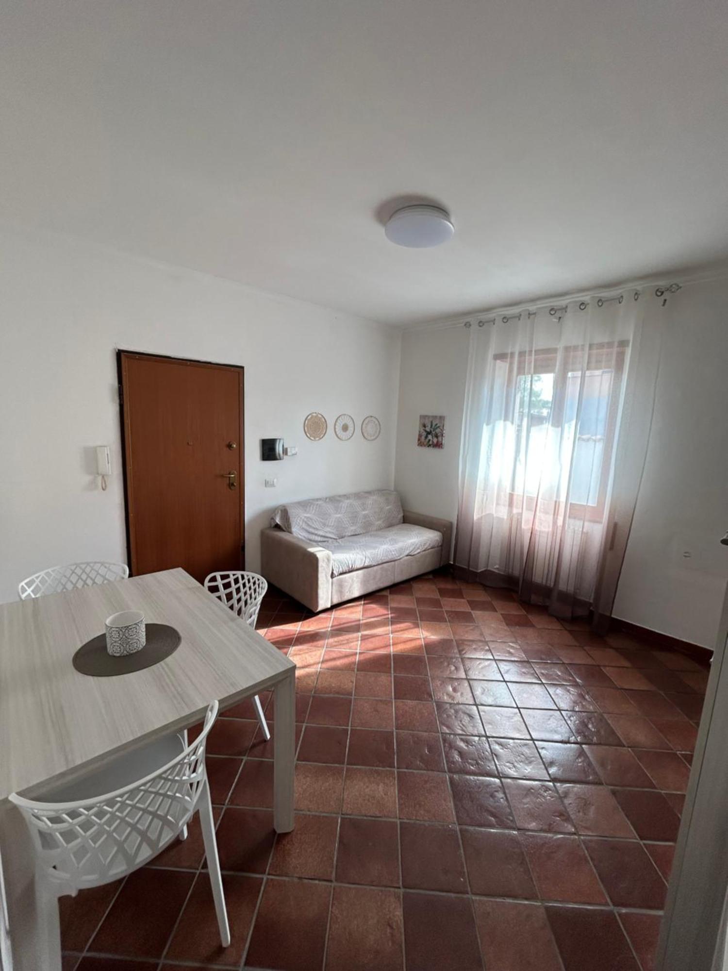 Fly & Stay Apartments Fiumicino Bagian luar foto